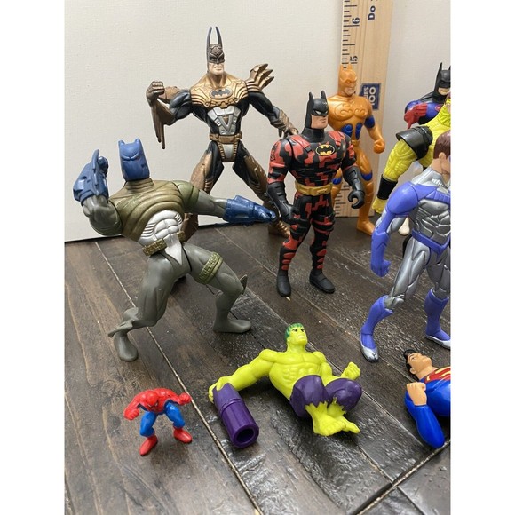 Huge 1990's Kenner DC Lot of 12 action figures Movie/ Comic/Animated Two Marvel - Picture 9 of 12